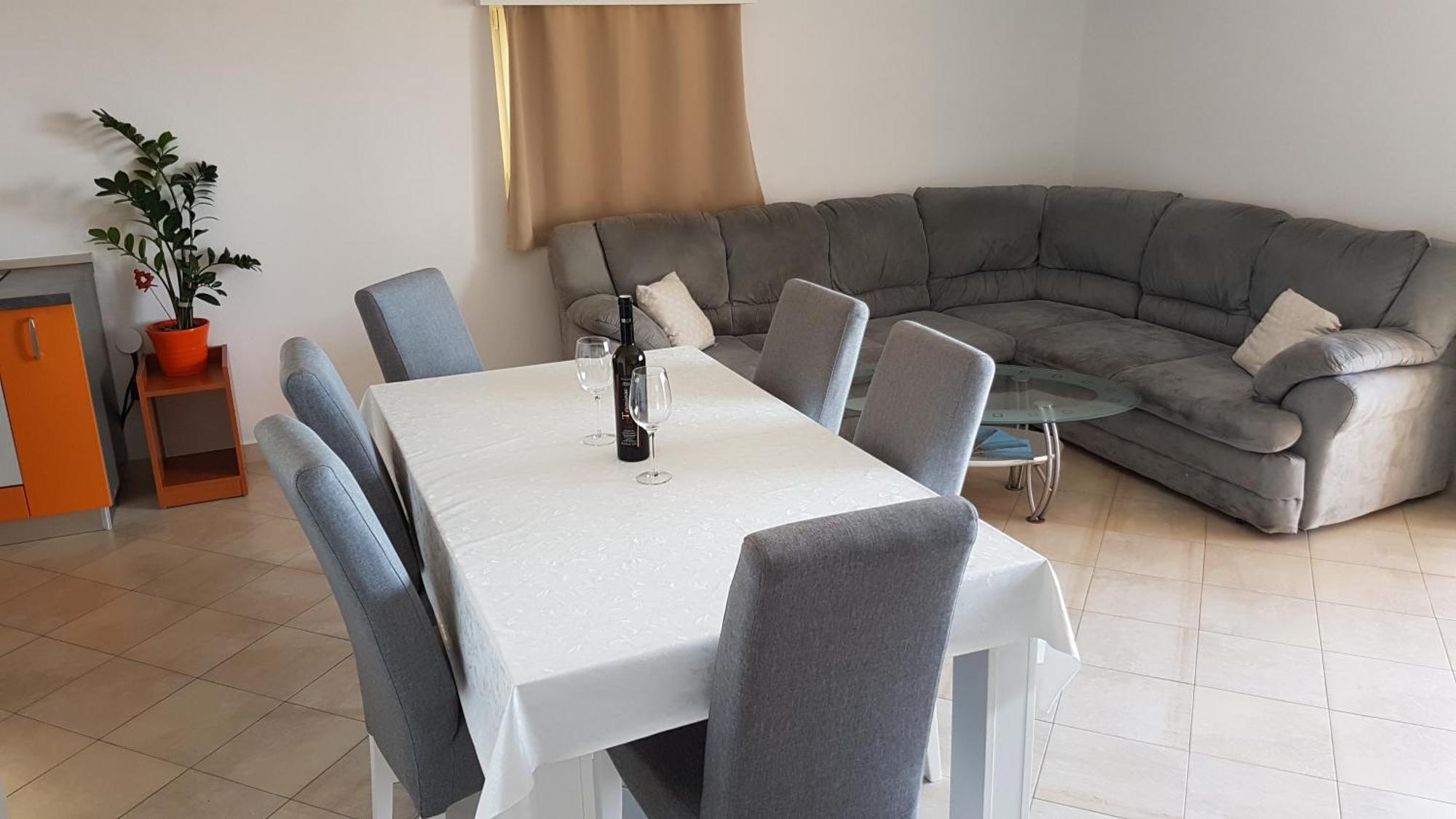 Apartments Mirjana Kustići Εξωτερικό φωτογραφία