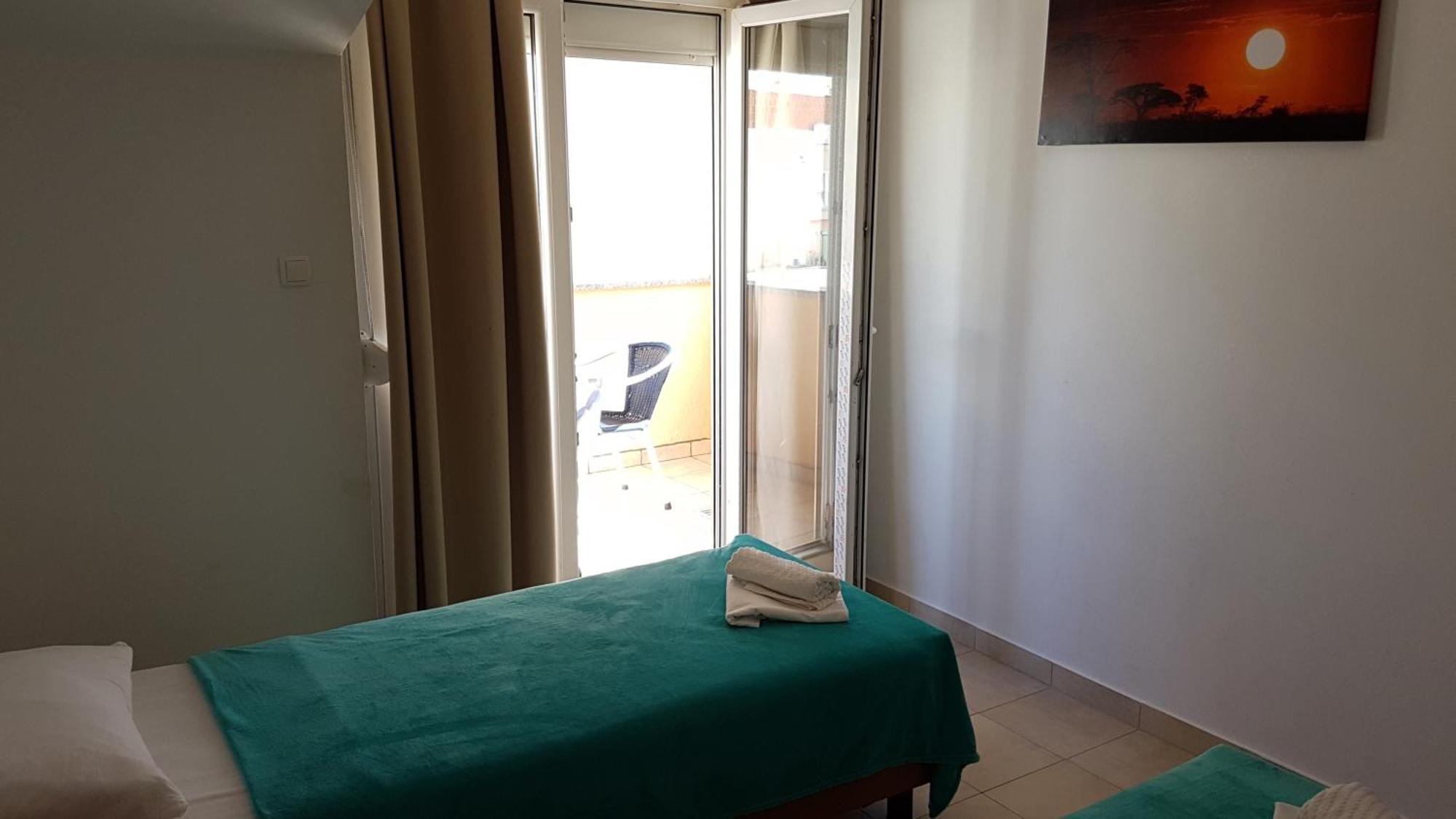 Apartments Mirjana Kustići Εξωτερικό φωτογραφία